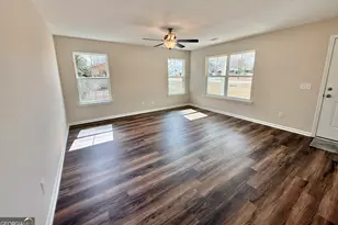 103 Continental St, Glennville, GA 30427 - Photo 8