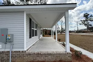 103 Continental St, Glennville, GA 30427 - Photo 32