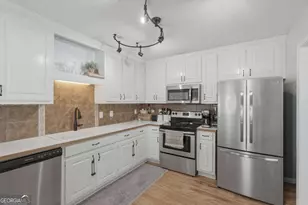 7070 Walnut Mill Ct, Cumming, GA 30040 - Photo 8