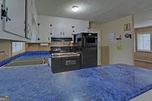 926 Skyline Dr, Toccoa, GA 30577 - Photo 6