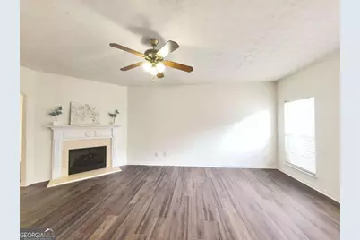 619 Kenridge Way, Suwanee, GA 30024 - Photo 4