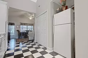 16 Intown Pl, Fayetteville, GA 30214 - Photo 6