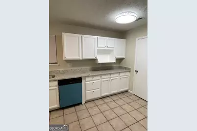 1530 Pin Oak Lane SE, Conyers, GA 30094 - Photo 10