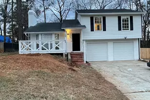 1530 Pin Oak Ln SE, Conyers, GA 30094 - Photo 2