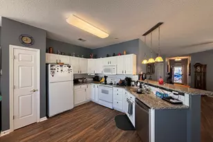 611 Wild Rose Ct, McDonough, GA 30253 - Photo 2