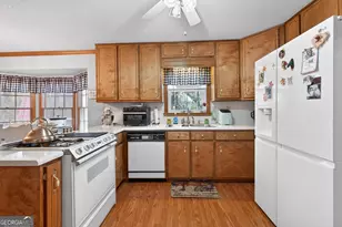 196 Regal Way W, McDonough, GA 30253 - Photo 16