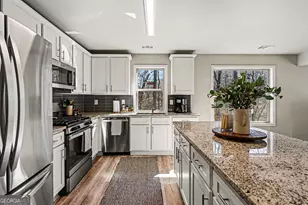 994 Lakeview Dr, Commerce, GA 30529 - Photo 14