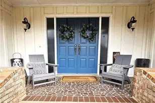 820 Oakhaven Dr, Roswell, GA 30075 - Photo 2