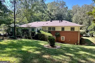 2560 Wood Valley Dr, East Point, GA 30344 - Photo 16