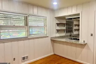 2560 Wood Valley Dr, East Point, GA 30344 - Photo 6