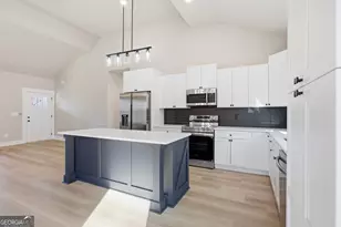 348 Bow Dr, Lavonia, GA 30553 - Photo 12