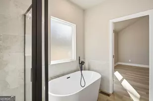 348 Bow Dr, Lavonia, GA 30553 - Photo 22