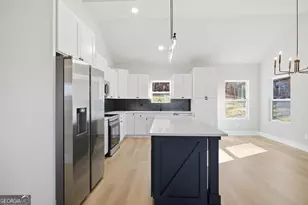 348 Bow Dr, Lavonia, GA 30553 - Photo 10