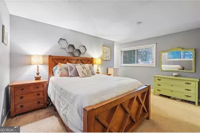 4185 Meadow Court, Marietta, GA 30066 - Photo 8