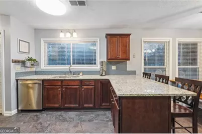 4185 Meadow Court, Marietta, GA 30066 - Photo 14