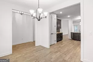 321 Cottonwood Cir, Peachtree City, GA 30269 - Photo 2