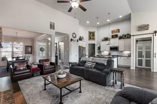 820 Lakeview Bend Cir, Jefferson, GA 30549 - Photo 10