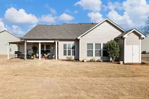 820 Lakeview Bend Cir, Jefferson, GA 30549 - Photo 40