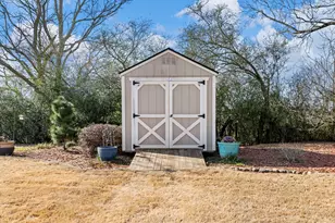 820 Lakeview Bend Cir, Jefferson, GA 30549 - Photo 44