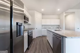 504 Georgian Walk, Byron, GA 31008 - Photo 2