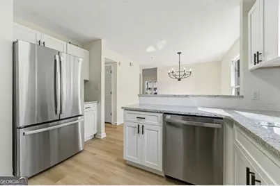 2263 Wellington Circle, Lithonia, GA 30058 - Photo 10