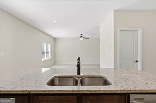 171 Al Jennah Blvd, Locust Grove, GA 30248 - Photo 10