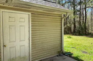 63 W Mandeville Rd, Carrollton, GA 30117 - Photo 4