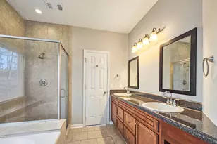 1075 To Lani Dr, Stone Mountain, GA 30083 - Photo 10