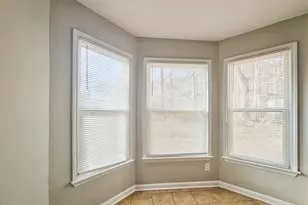 1075 To Lani Dr, Stone Mountain, GA 30083 - Photo 6