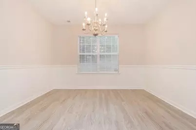 602 Robin Ridge, Stone Mountain, GA 30087 - Photo 4