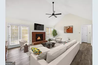 2 Cindy Court, Hampton, GA 30228 - Photo 2