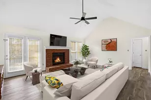 2 Cindy Ct, Hampton, GA 30228 - Photo 2