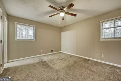 642 Simone Way, Stone Mountain, GA 30087 - Photo 4