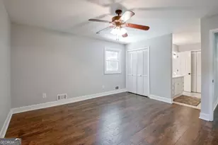 205 Kingswood Dr, Fayetteville, GA 30215 - Photo 8