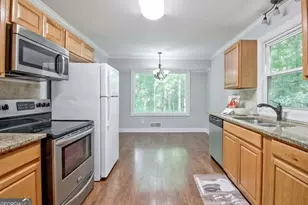 205 Kingswood Dr, Fayetteville, GA 30215 - Photo 6