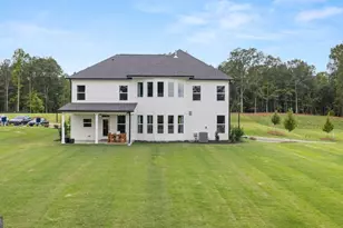 390 Staffin Dr, Senoia, GA 30276 - Photo 2