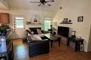 174 Spring Lake Dr, Athens, GA 30605 - Photo 2