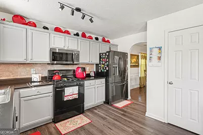 10733 James Drive, Jonesboro, GA 30238 - Photo 8