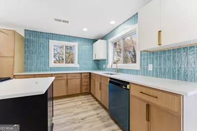 2103 Arlington Circle, Atlanta, GA 30318 - Photo 12