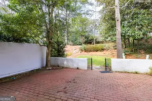 650 Moores Mill Road Square, Atlanta, GA 30327 - Photo 16