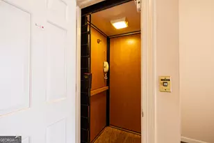 650 Moores Mill Road Square, Atlanta, GA 30327 - Photo 24