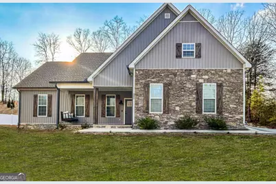 117 Savannah Street SE, Calhoun, GA 30701 - Photo 1