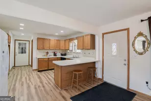 1526 Cronic Town Rd, Auburn, GA 30011 - Photo 6