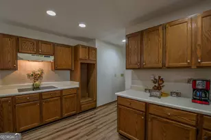 1526 Cronic Town Rd, Auburn, GA 30011 - Photo 12