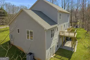 141 Shadow Walk Dr, Mount Airy, GA 30563 - Photo 2