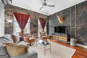 310 W Broughton St, Savannah, GA 31401 - Photo 8