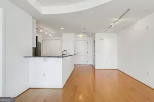 3338 Peachtree Rd NE, Atlanta, GA 30326 - Photo 32