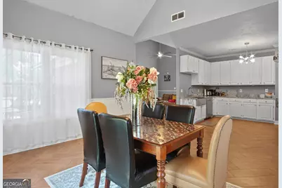 131 Pecan Lake, Sharpsburg, GA 30277 - Photo 4