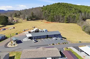 121 N Gemstone Ave, Franklin, NC 28734 - Photo 28