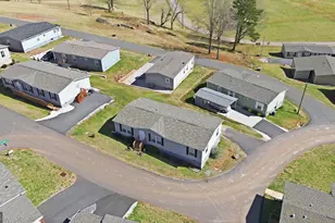 121 N Gemstone Ave, Franklin, NC 28734 - Photo 30